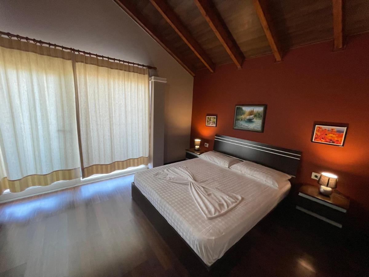 Vila Zahaj Vlorë Exteriér fotografie